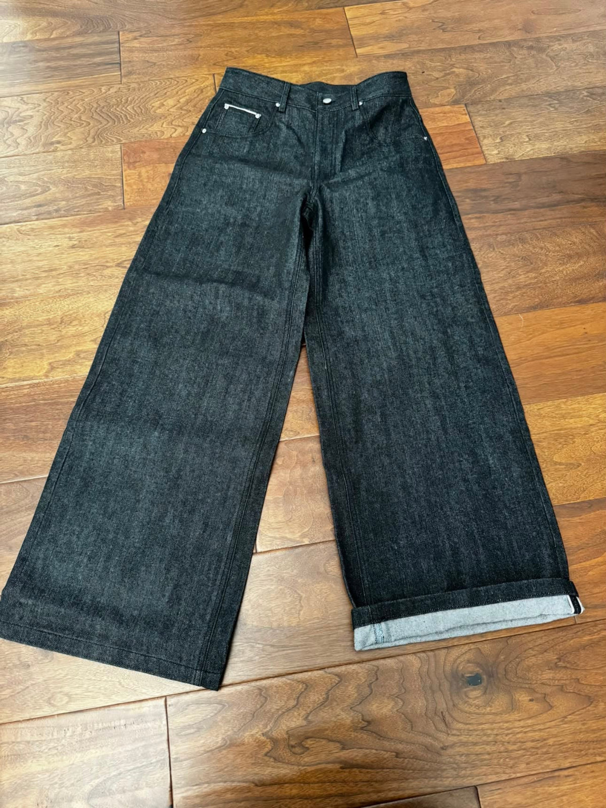 Exclunale's Charcoal Selvedge